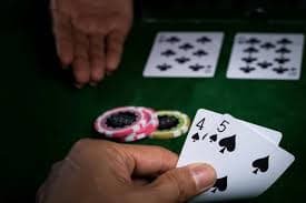 Antarmuka meja dealer langsung Blueprint Gaming di aplikasi mobile 138bet